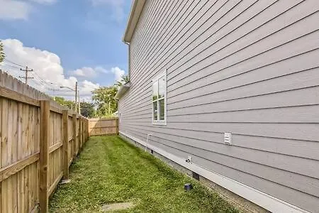 New Build 5 Min To Broadway Sleeps 10-3